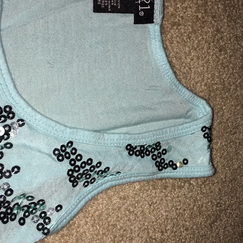 Tank top - Picture 2 of 3